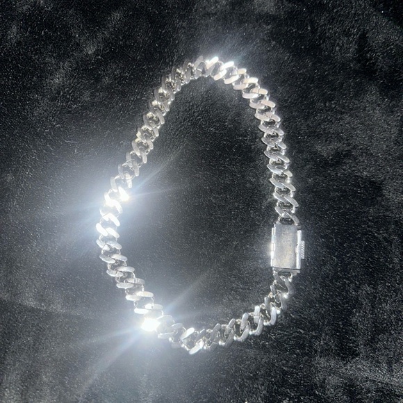 ICED OUT CZ BAGUETTE CHAIN 20 inches - Picture 2 of 2